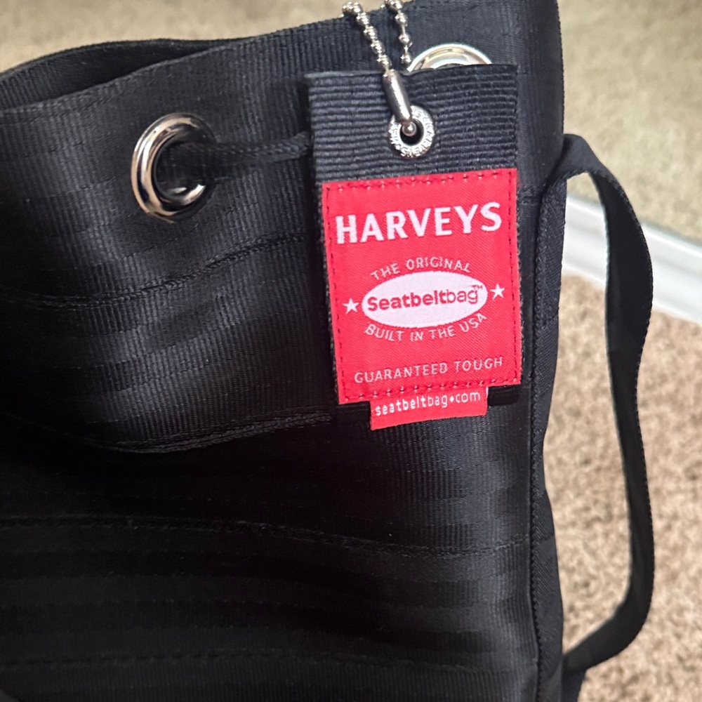 Harveys Black Shoulder Seatbelt Bucket Bag Large - Picture 3 of 9